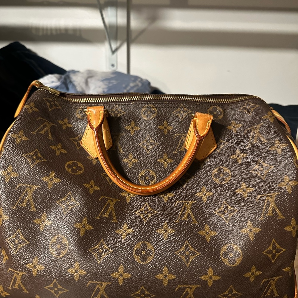 Authentic Louis Vuitton Speedy 30